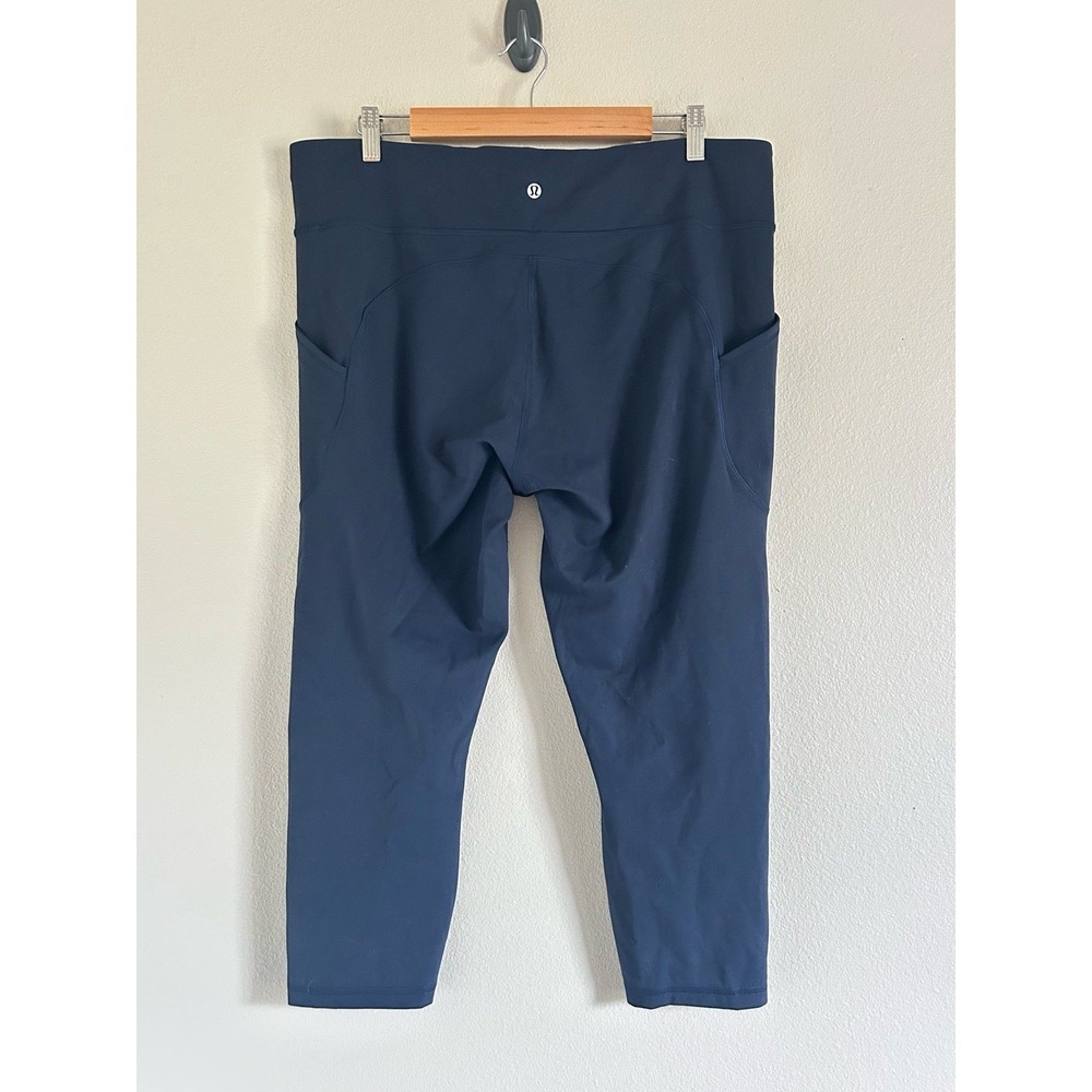 Lululemon Women's Invigorate HR Crop 23" Everlux LW6BDVS Navy Size 18 H-19